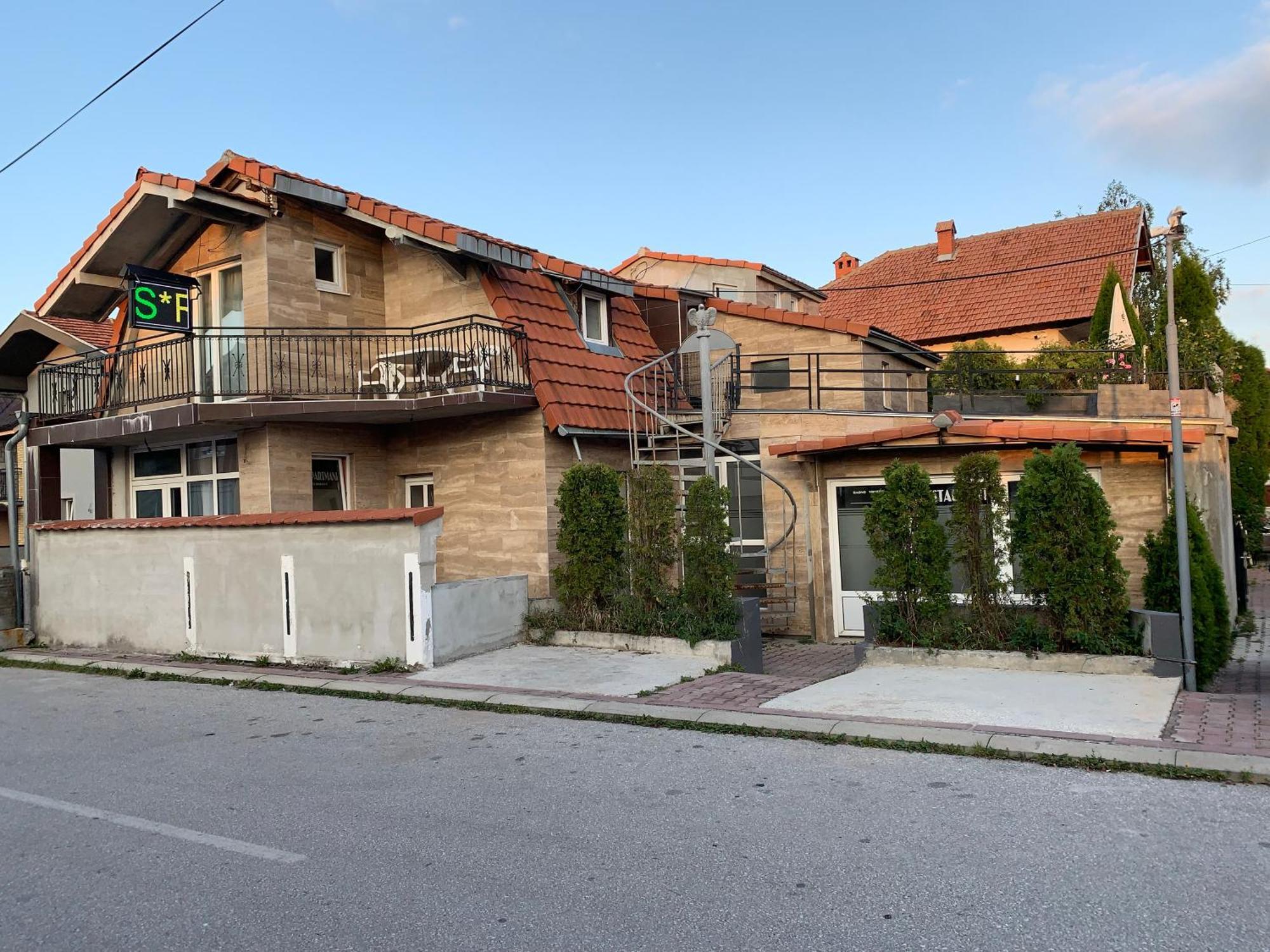 Apartmani & Restoran -S O K O- Sjenica Eksteriør billede