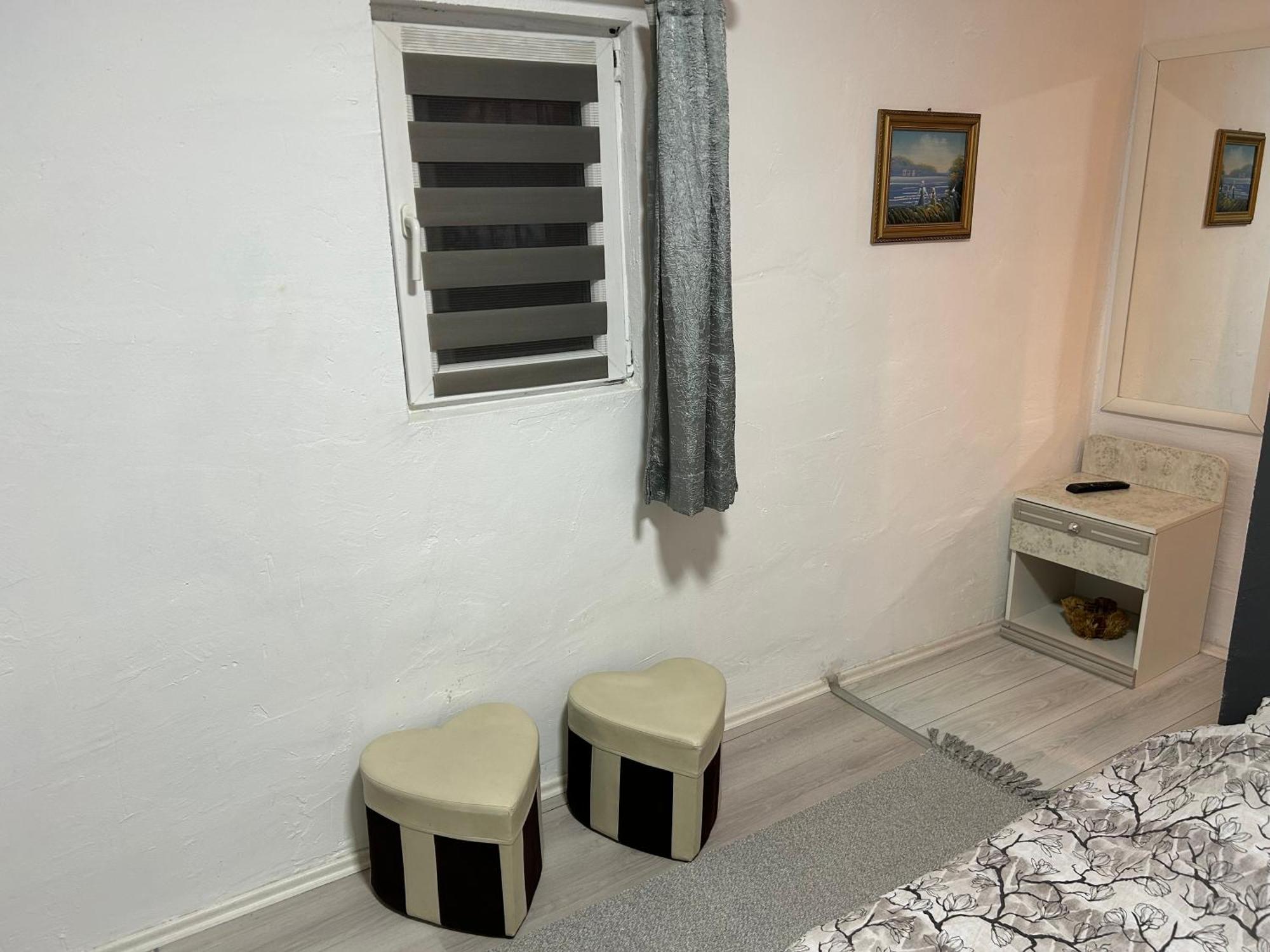 Apartmani & Restoran -S O K O- Sjenica Eksteriør billede